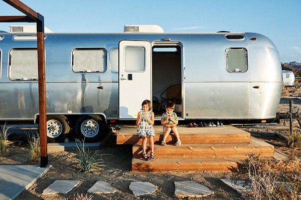 hks-narrative-design-studio-autocamp-glamping-site-joshua-tree dezeen 2364 col 0-1704x1136