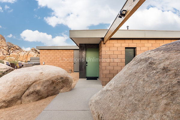 09-Homestead Modern On The Rocks-Large