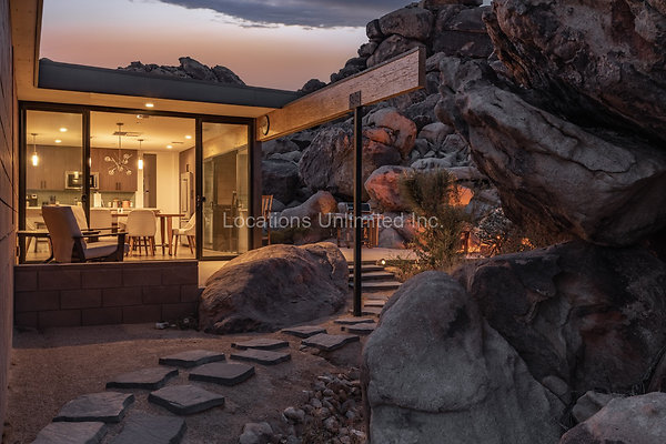 41-Homestead Modern On The Rocks-Large
