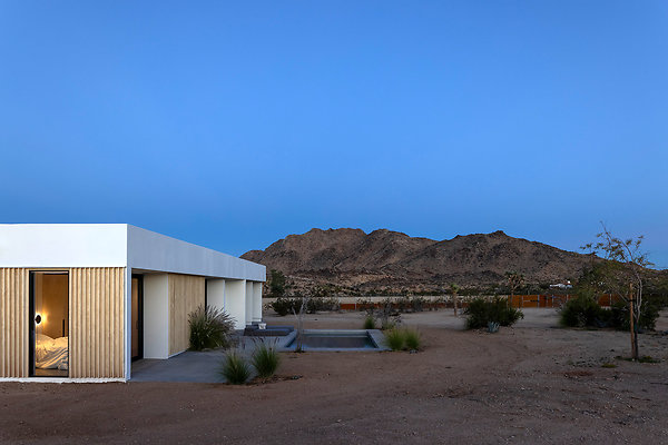 tera-haus house yucca-valley-ca-usa exterior-dusk-view-1719877804549 x