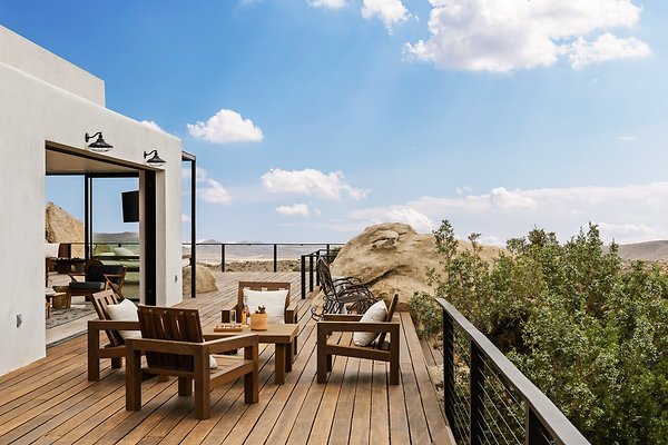 Fieldtrip Whispers Rock 089-Large