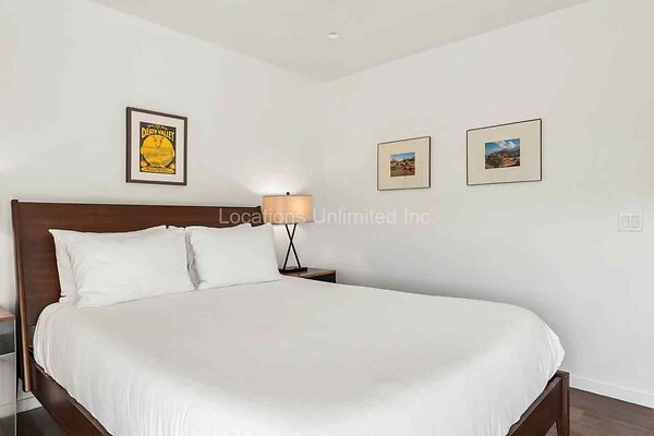 63-Homestead Modern On The Rocks-Large