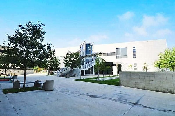 UNIVERSAL-8435-LA-14