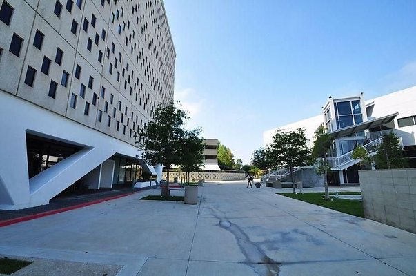 UNIVERSAL-8435-LA-13