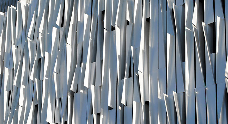 04-Abramson-Teiger-Architects-Hackman-Garage-Facade-Detail-Interior-1