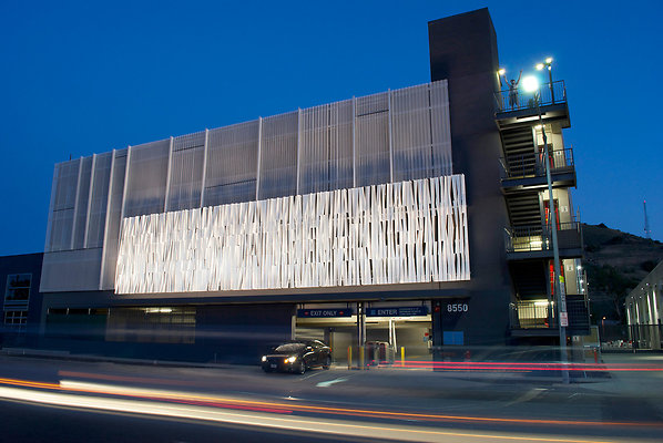 01-Abramson-Teiger-Architects-Hackman-Garage-Exterior-Night