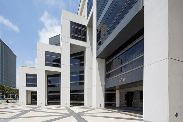 15821VenturaBlvd-EncinoTerrace Exterior-05