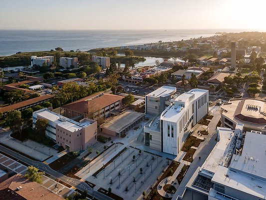 learning-pavilion-ucsb-lmn-archtitects dezeen 2364 col 2-1704x1278