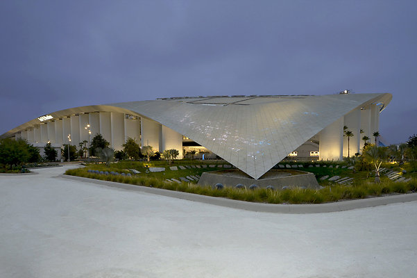 sofi-stadium-exterior2-credit-sofi-stadium