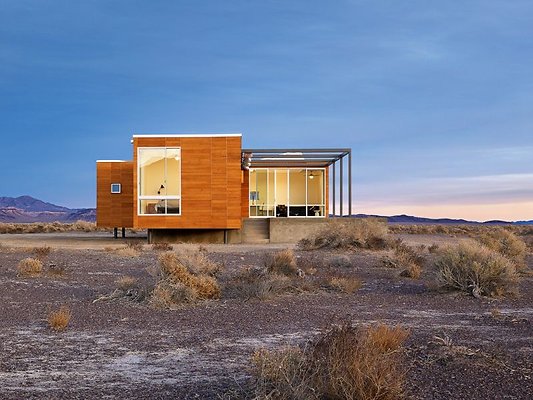 CapEquityModernDesertRetreat1