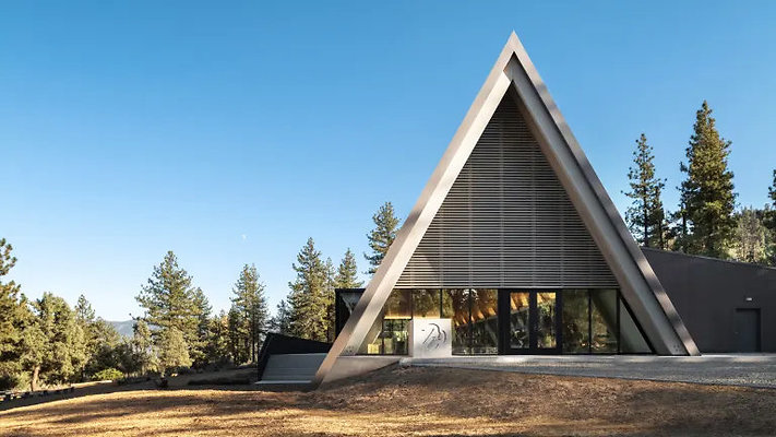 03-90679799-upgraded-a-frame