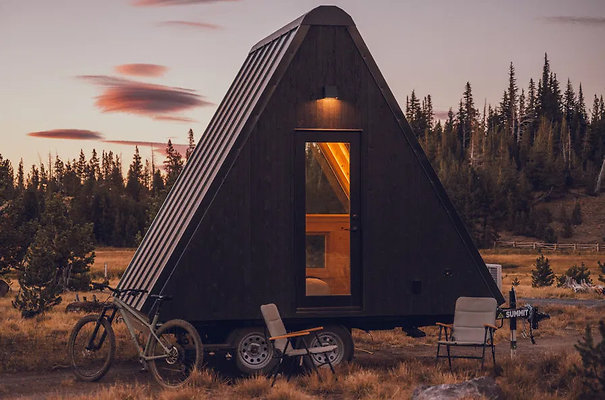 camp setup 2 - landscape crop VGOzRuNpAVlj9grDZno0J8Z0E99e87