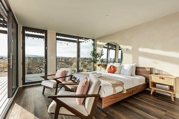 68-The CoHost 3D Prinetd Studios-Large