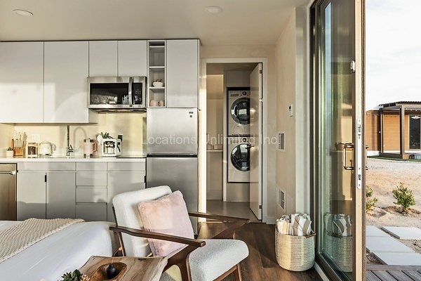 77-The CoHost 3D Prinetd Studios-Large