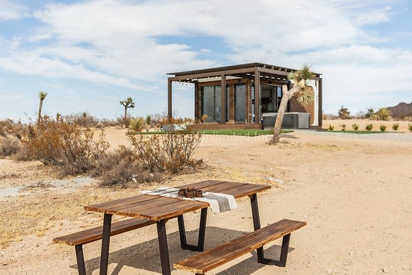 63-The CoHost 3D Prinetd Studios-Large