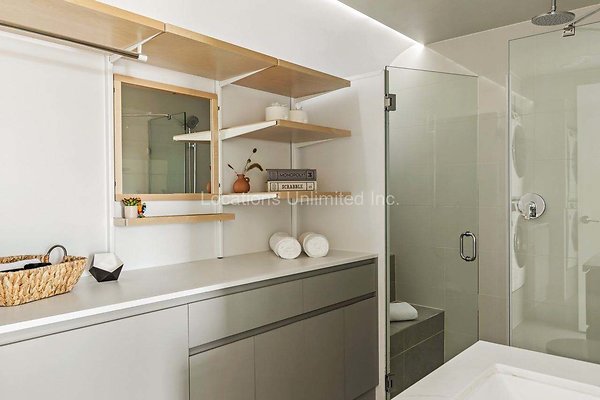 38-The CoHost 3D Prinetd Studios-Large