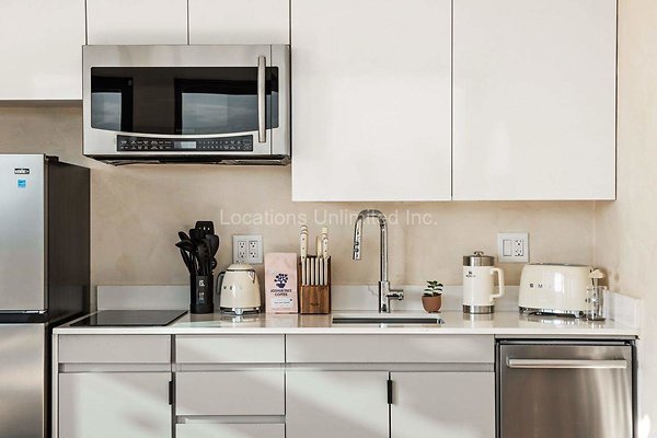 29-The CoHost 3D Prinetd Studios-Large