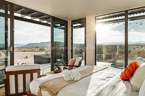 72-The CoHost 3D Prinetd Studios-Large