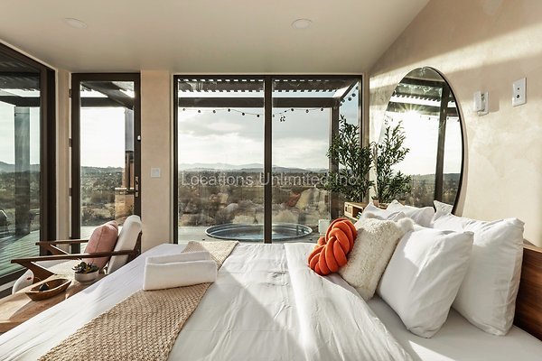 71-The CoHost 3D Prinetd Studios-Large