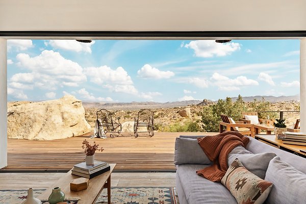 Fieldtrip Whispers Rock 055-Large