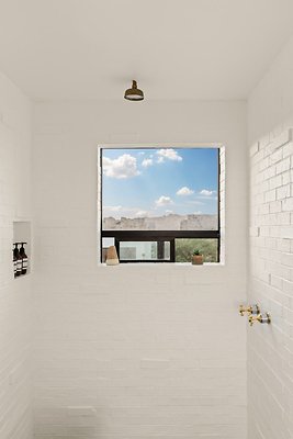 Fieldtrip Whispers Rock 072-Large