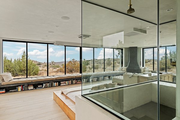 Fieldtrip Whispers Rock 046-Large