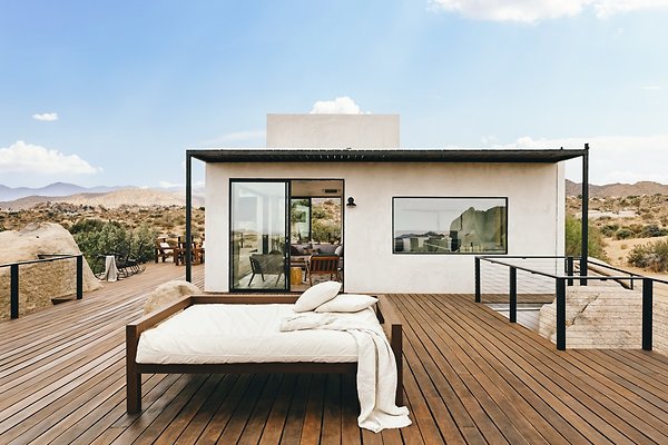 Fieldtrip Whispers Rock 076-Large