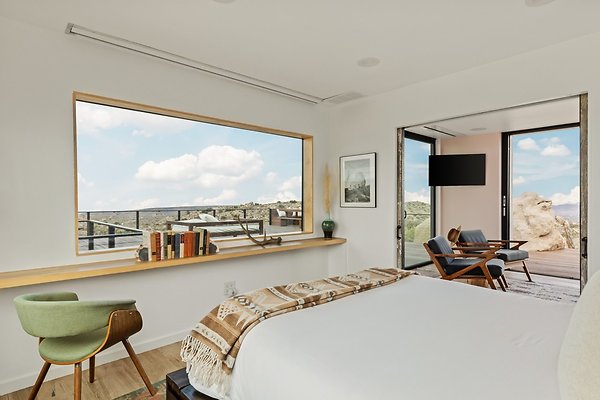 Fieldtrip Whispers Rock 068-Large