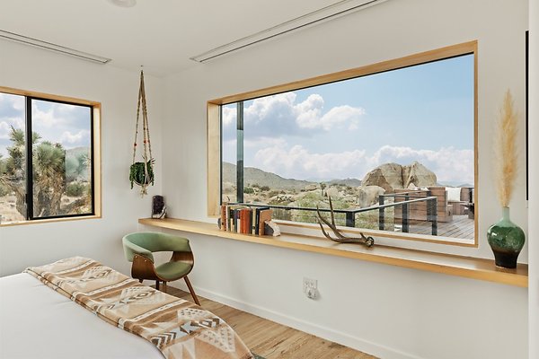 Fieldtrip Whispers Rock 067-Large