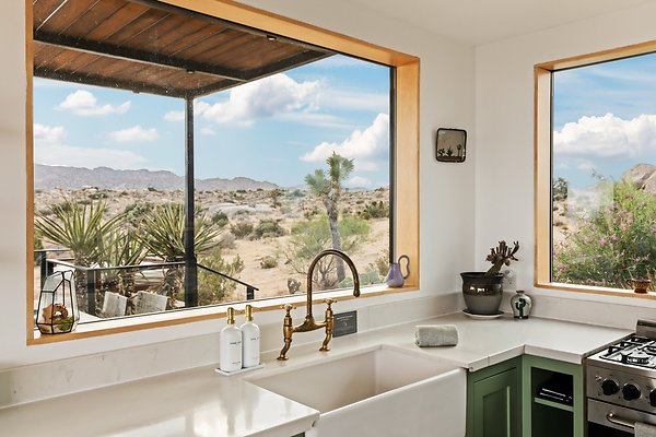 Fieldtrip Whispers Rock 065-Large