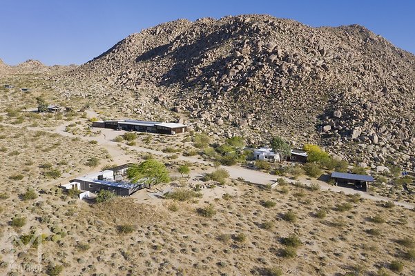 meyler 3682 003 - A-Z West, Joshua Tree, CA | Andrea Zittel