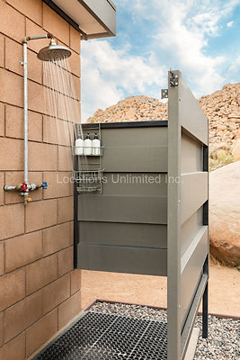 25-Homestead Modern On The Rocks-Large