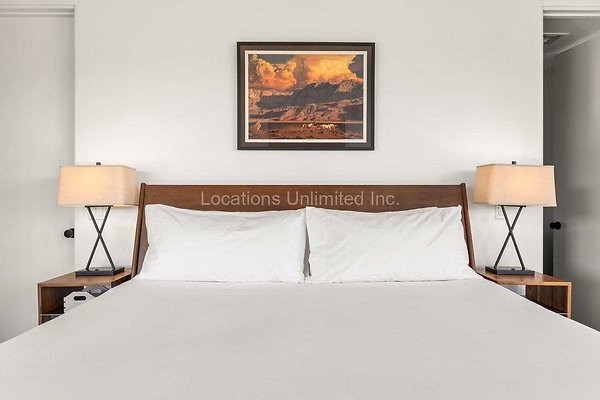 54-Homestead Modern On The Rocks-Large