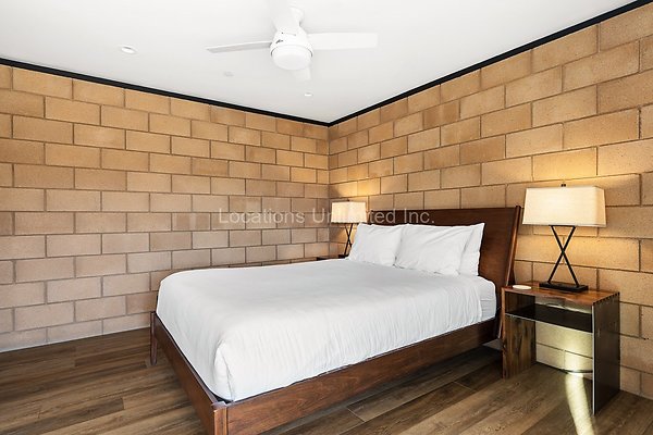 59-Homestead Modern On The Rocks-Large