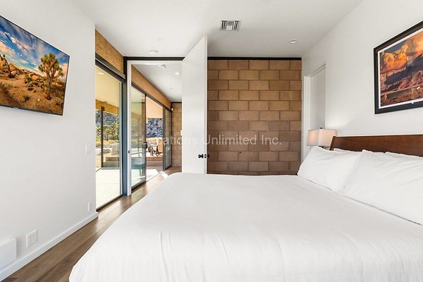 53-Homestead Modern On The Rocks-Large