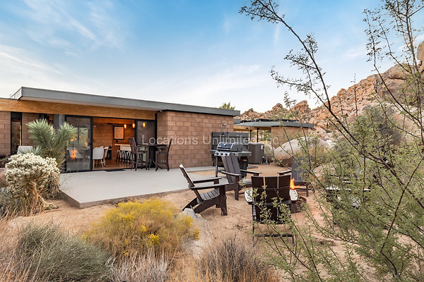 20-Homestead Modern On The Rocks-Large