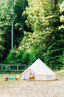 Camp&apos;dOut LoungeTent1