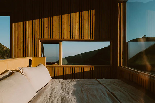 find-sanctuary-cabin-big-bear-california-interior-2