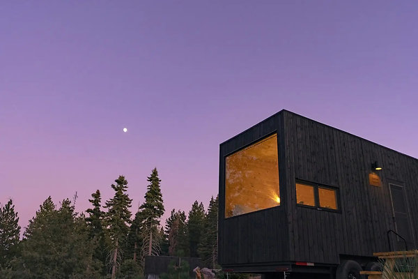 Postcard-CAbins-LA-Big-Bear-Selects-03375 2-1536x1024.jpg