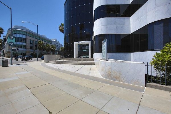 CapEquity100NCrescent93