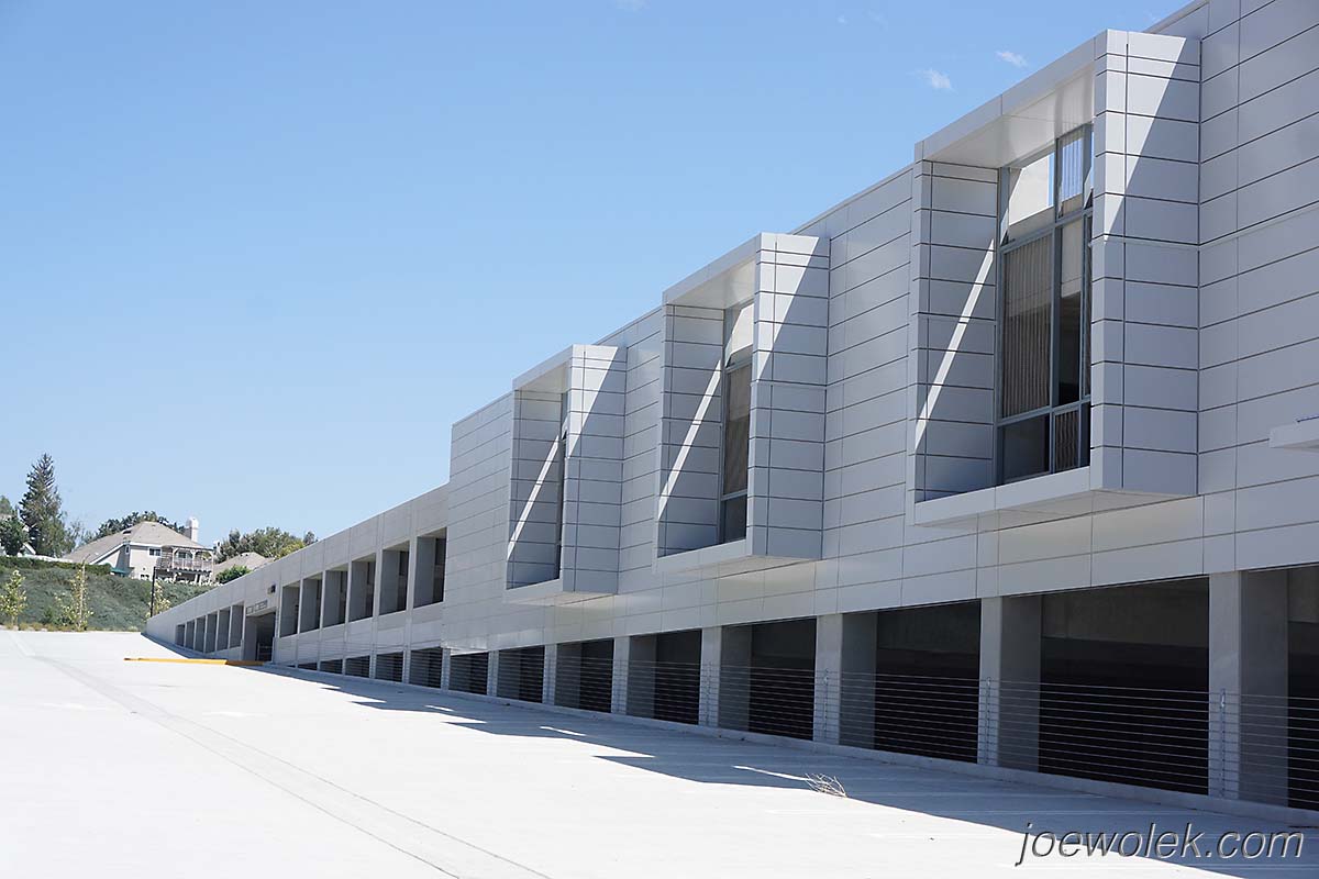 12 Canyons Garage